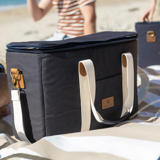 The Navy Slowlife Collection Picnic Bag 